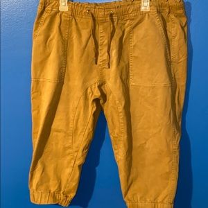 Cargo Capri pants/shorts